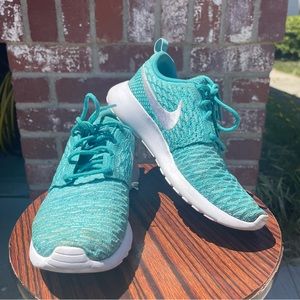 Nike Flyknit Turquoise Roshe Run